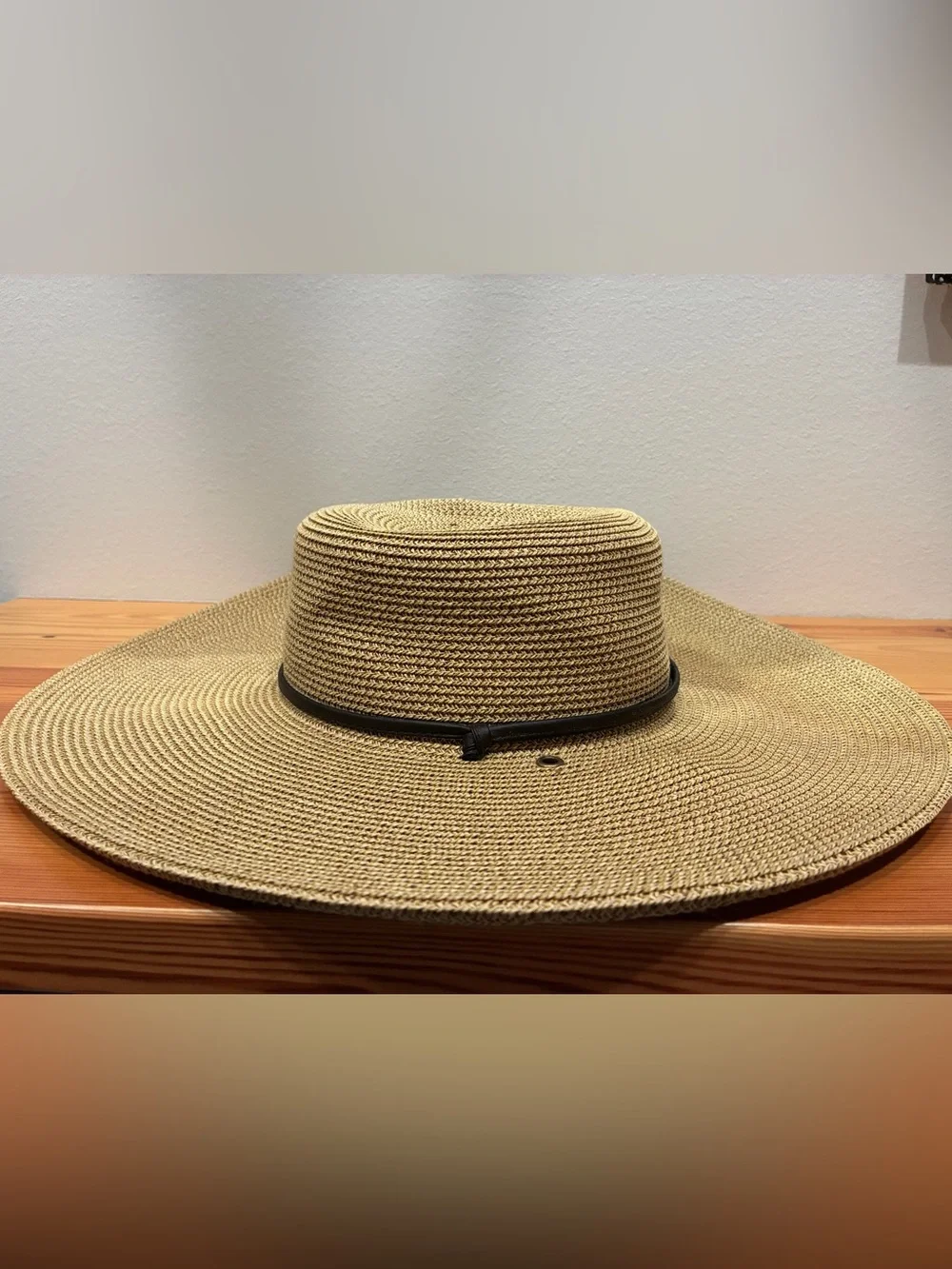 Men's Straw Tan Fedora Hat with Black Band Accent